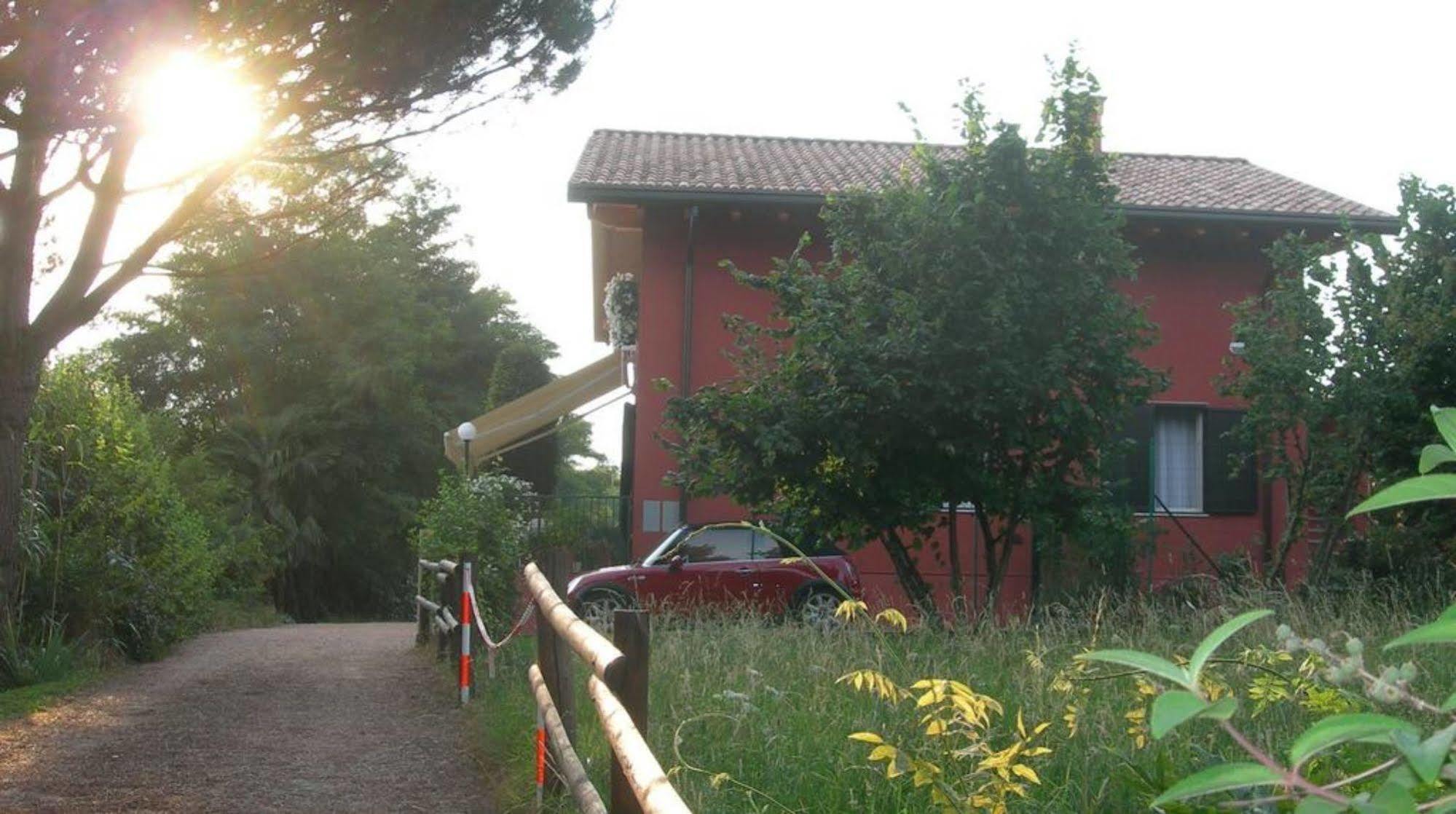 La Collina Since 2008 No Smoking B&B Βαρέζε Εξωτερικό φωτογραφία